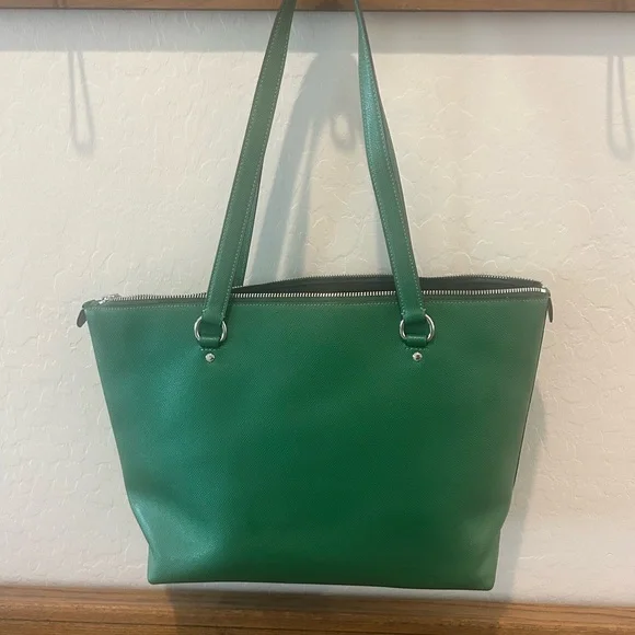 Coach Vibrant Green Leather Tote - Picture 8 of 16
